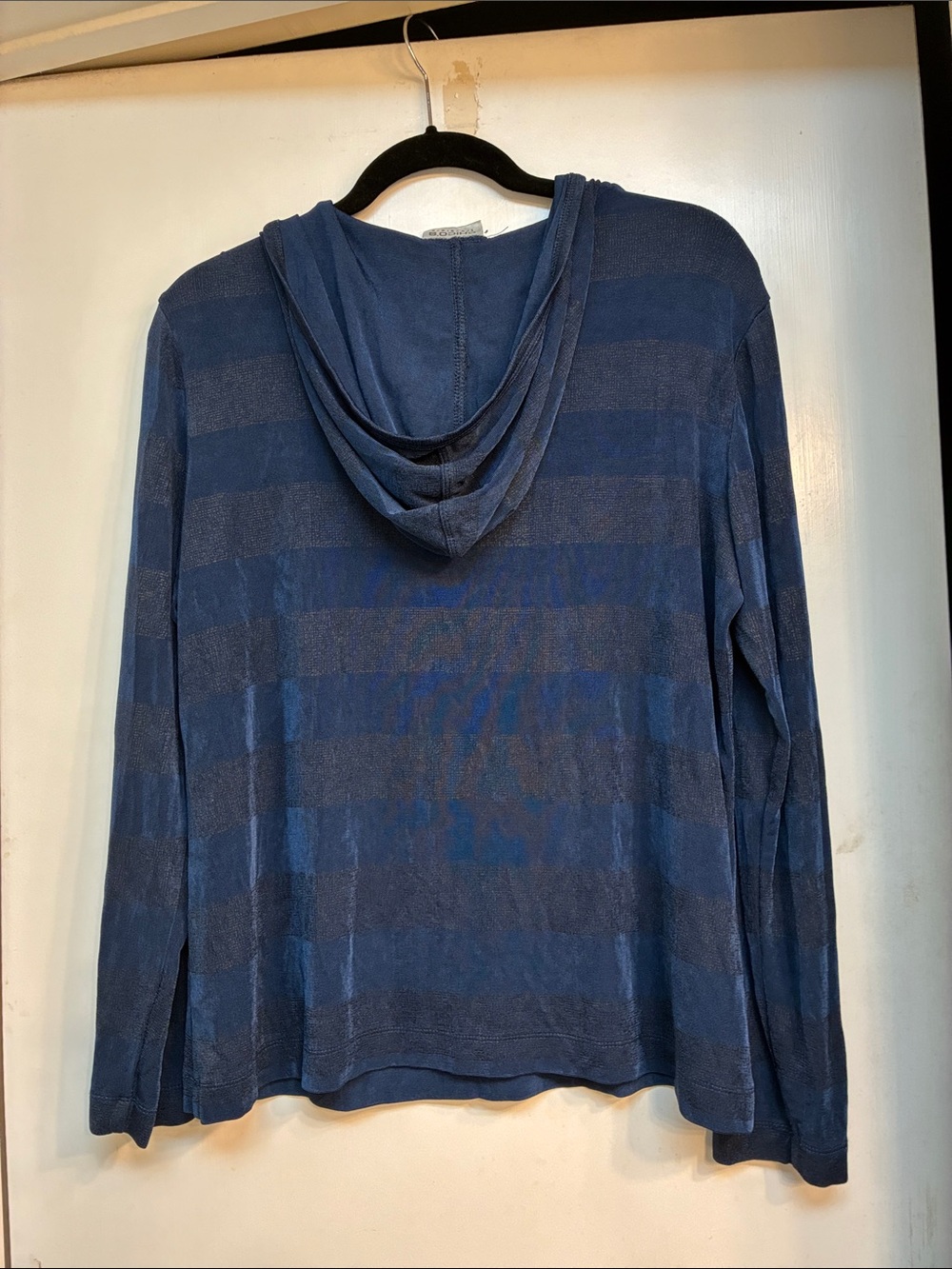 Chico’s Travelers Hooded Top - Picture 3 of 4